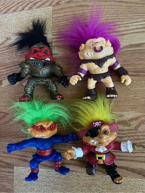 Vintage Troll Set - Multicolor Hair (Unknown Brand)